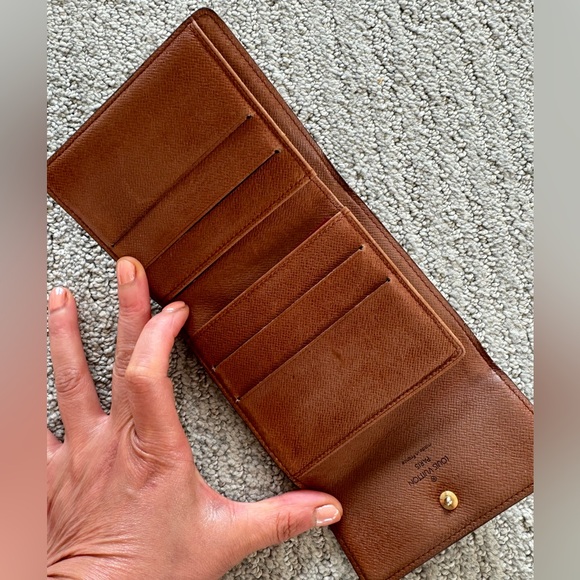 Authentic LV monogram compact wallet - Picture 10 of 11